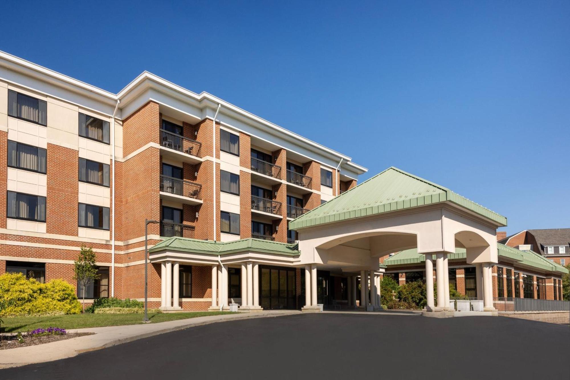 Courtyard By Marriott Newark-University Of Delaware מראה חיצוני תמונה