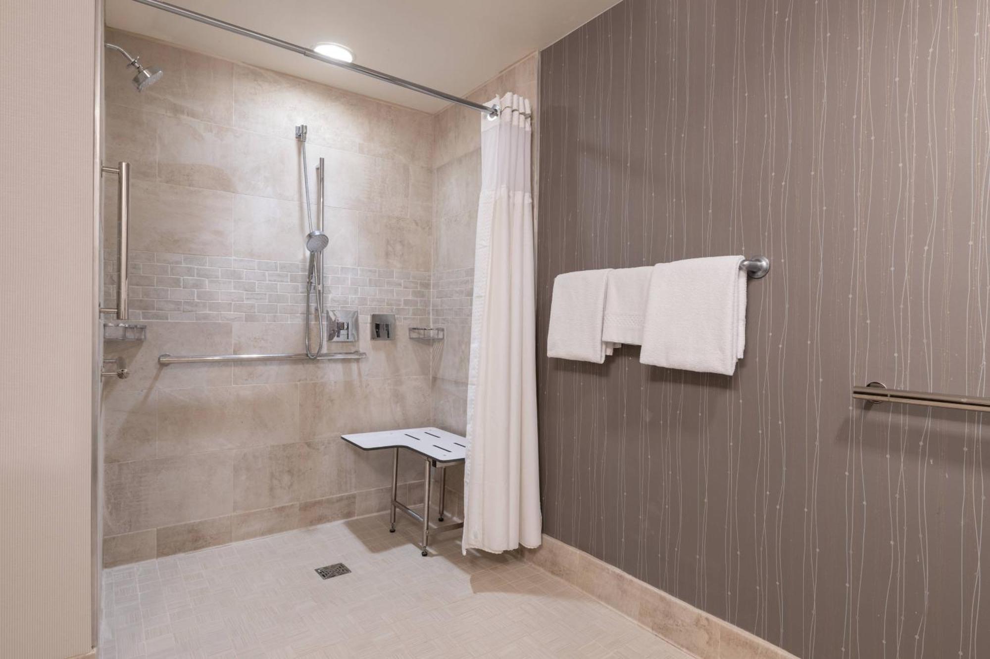 Courtyard By Marriott Newark-University Of Delaware מראה חיצוני תמונה