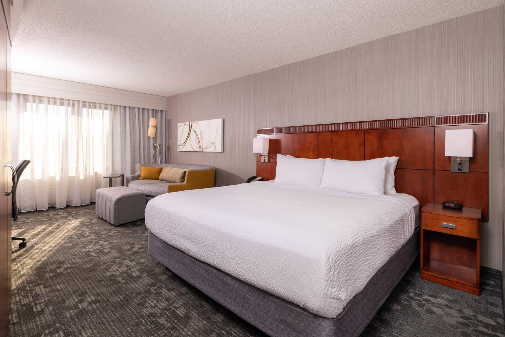 Courtyard By Marriott Newark-University Of Delaware מראה חיצוני תמונה