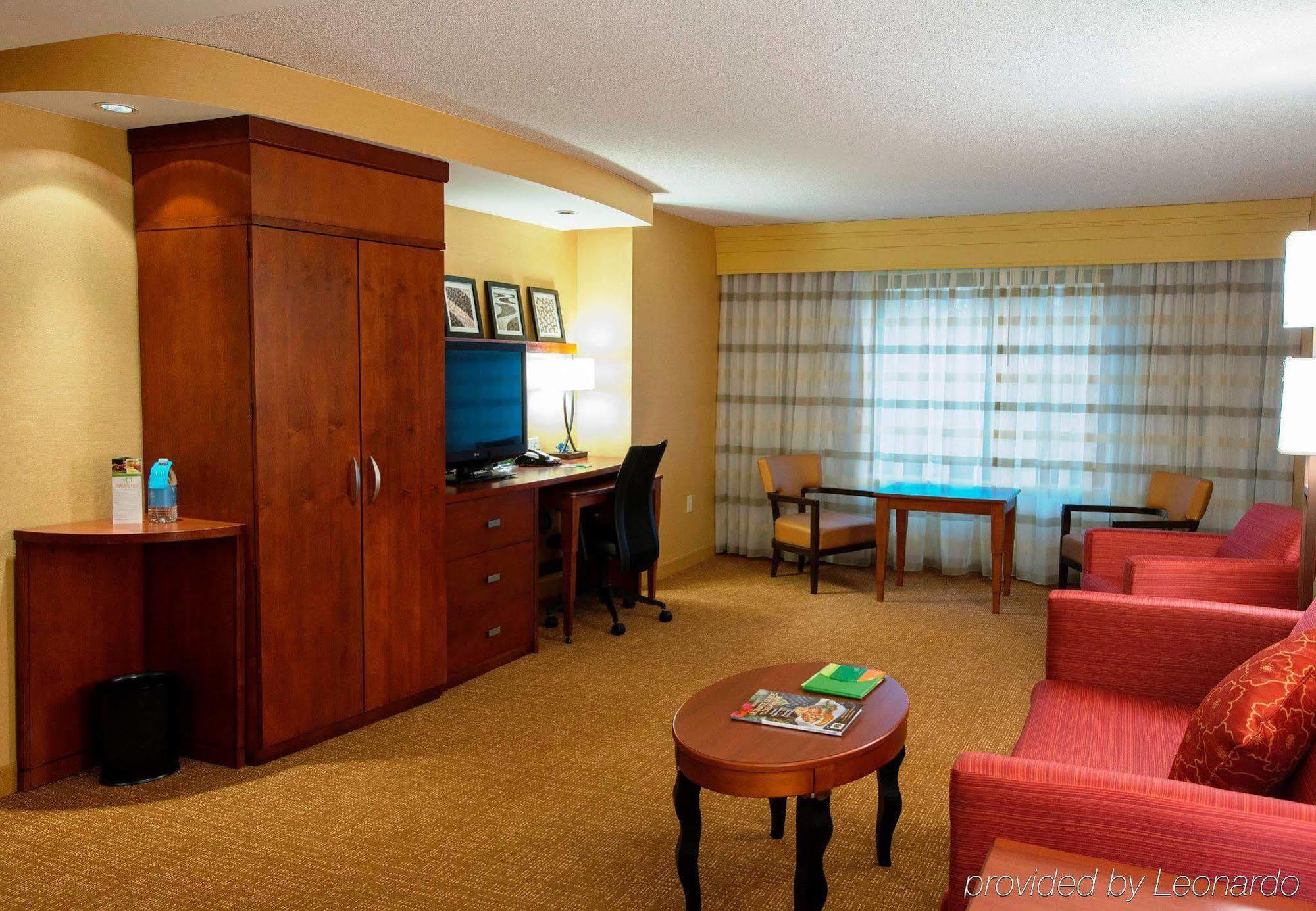 Courtyard By Marriott Newark-University Of Delaware מראה חיצוני תמונה